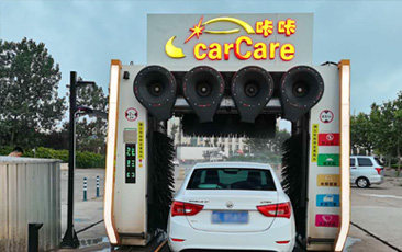 综合性服务加油场站常态化！加油超30L免费洗车，山东日照中石油carCare咔咔配置龙门往复式电脑洗车机